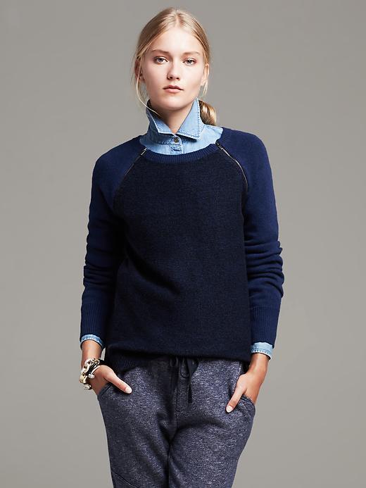 Stylish Saturday: Sweater & Plaid