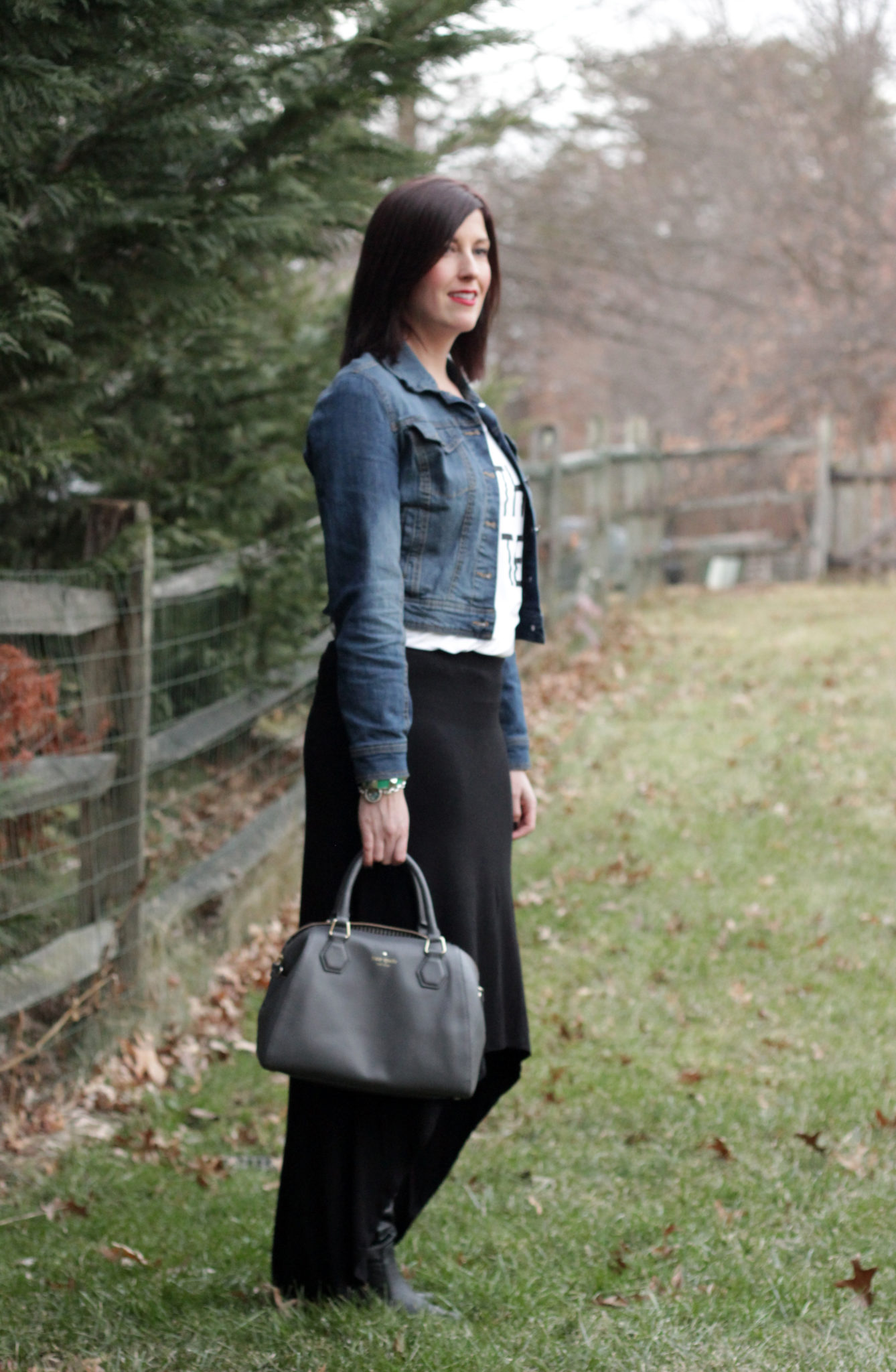 Stylish Saturday: Graphic Tee and Skirt