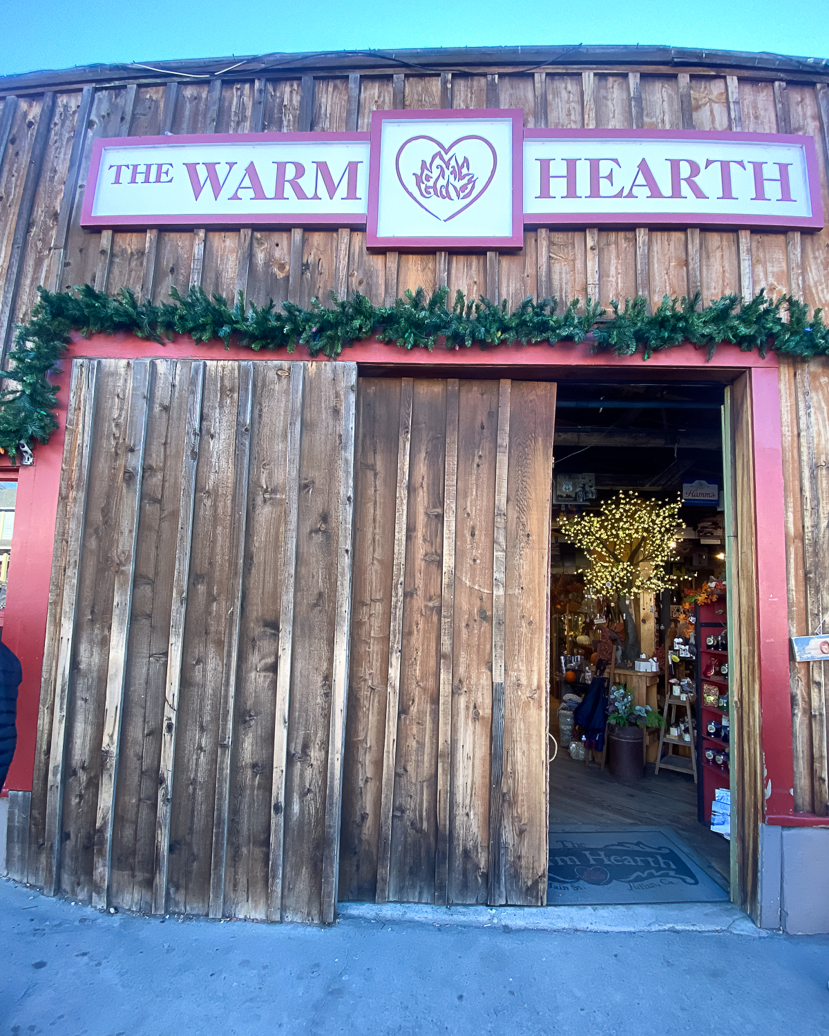 Megan Off The Mat, budget lifestyle blogger shares 5 Hidden Gems in Southern California.